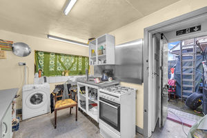 Photo 25- click for photo gallery